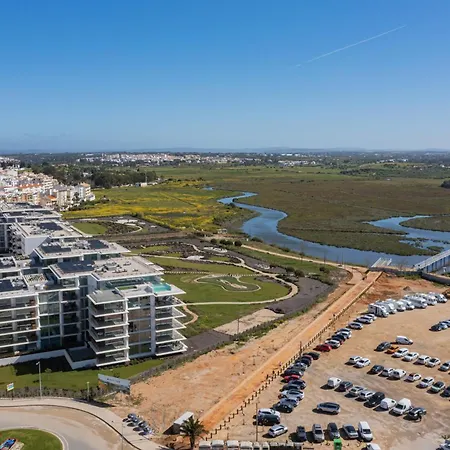 アパート Facing By Innkeeper