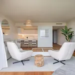 Facing By Innkeeper Apartman *