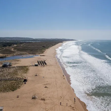 Facing By Innkeeper *