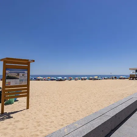 Facing By Innkeeper *